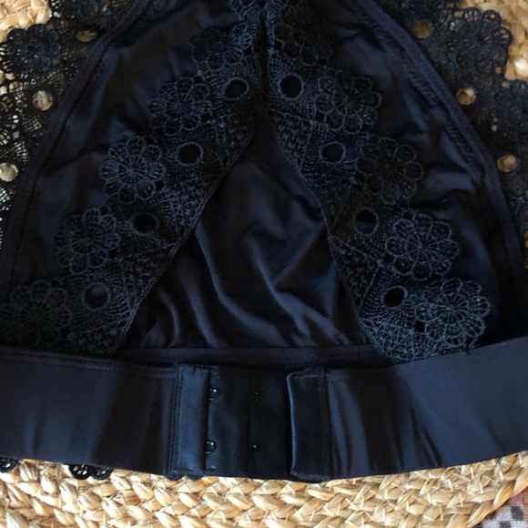 Aerie Halter Bralette - Picture 3 of 7